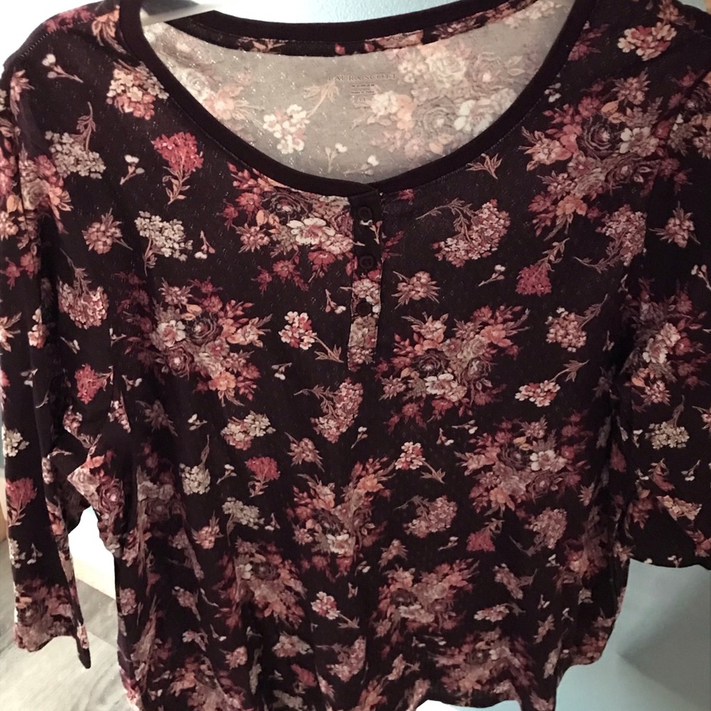 Laura Scott woman’s plus